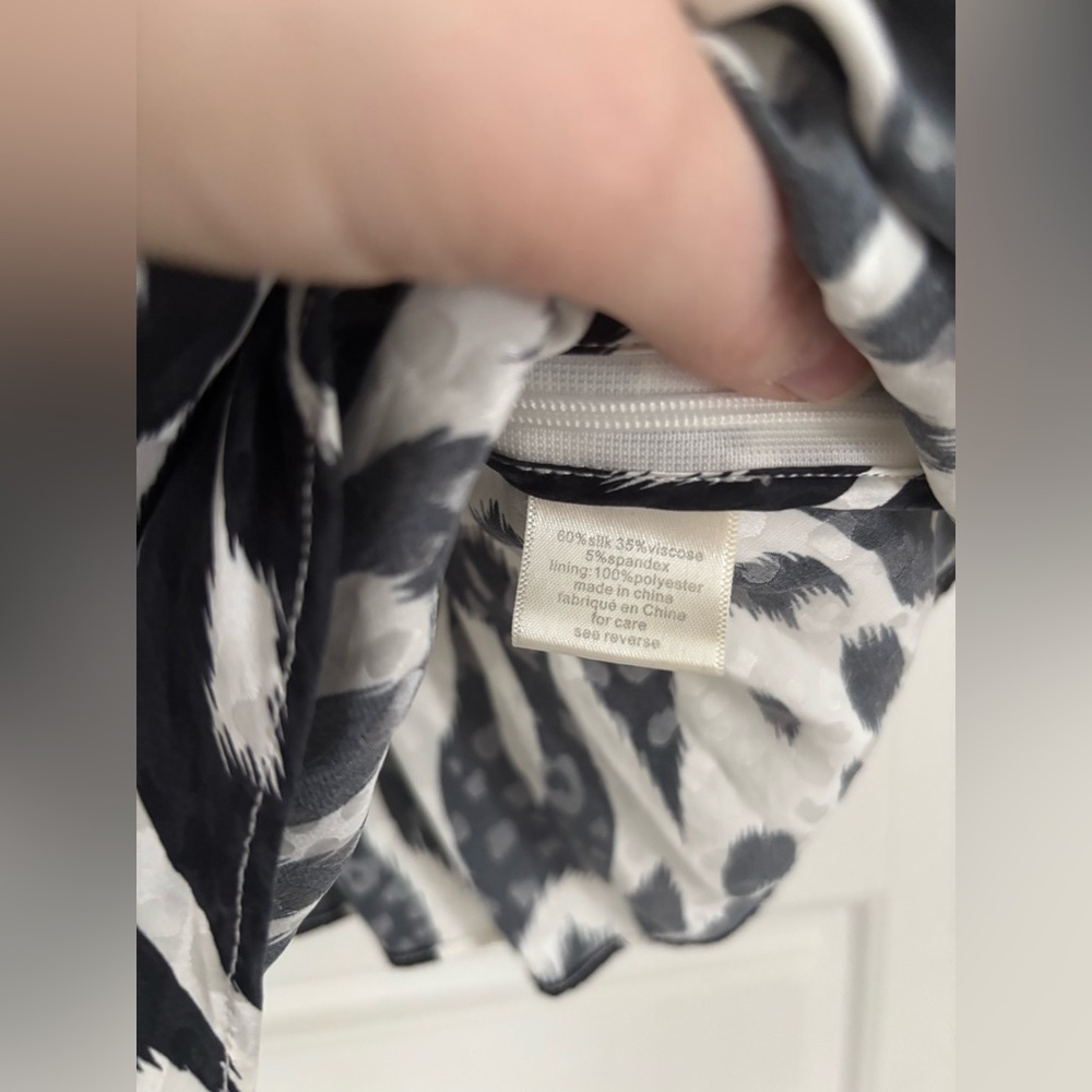 Ronny Kobo Black & White Animal Print Blouse Silk Blend Puff Sleeve Sexy Draped - Picture 10 of 10